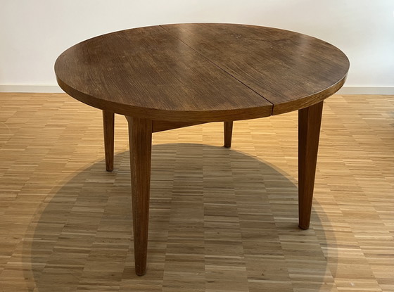 Image 1 of Ensemble de 4 chaises de salle à manger et d'une table ronde pliante, années 1950, (peut-être conçu par Carl Malmsten)