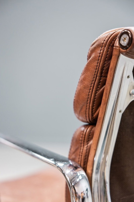 Image 1 of Eames EA208 softpad meeting chair