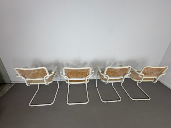 Set aus 4 weißen Cesca Sessel mit Armlehne Marcel Breuer, Metall, Rattan, Beige, Vintage (Foto 3 von 8)