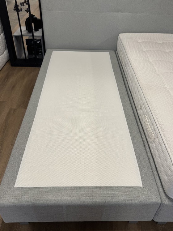 Image 1 of Box spring Ottawa
