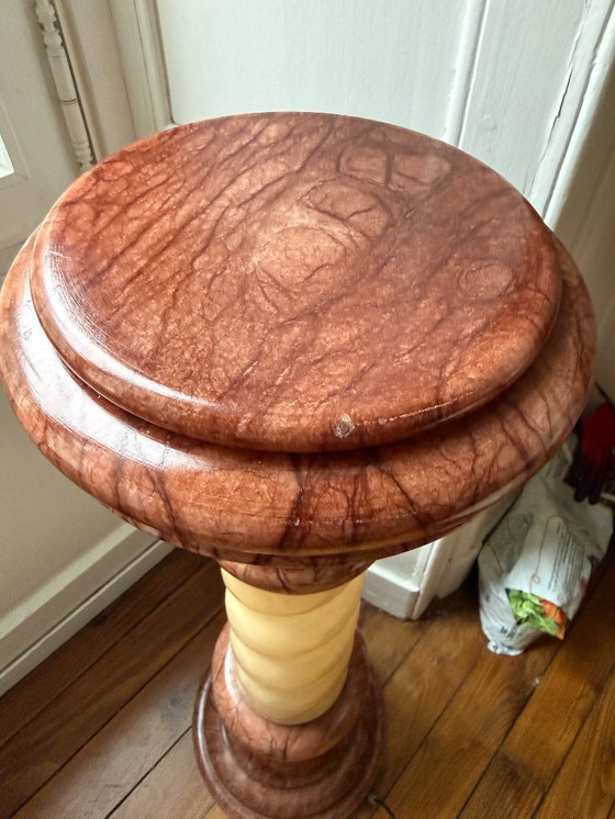 Image 1 of Colonna luminosa/supporto in alabastro