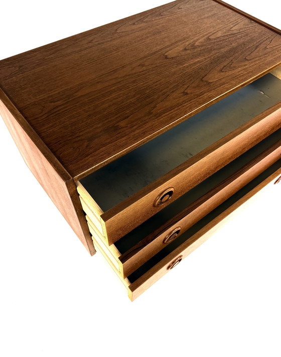 Image 1 of Vintage Deense teakhouten ladekast ‘60