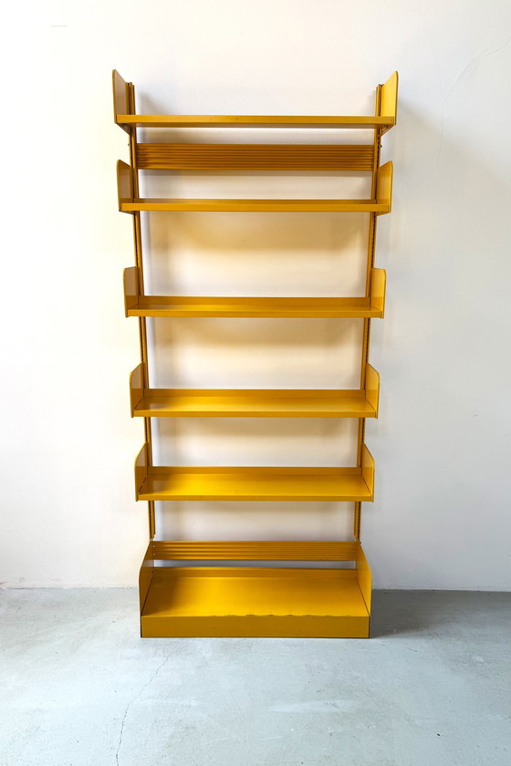 Image 1 of Bibliothèque jaune italo-néerlandaise Lips Vago « Congresso », 1968