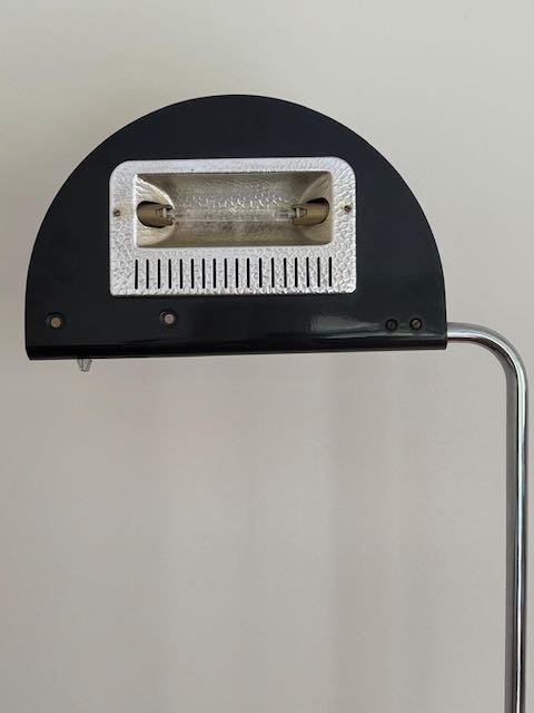 Image 1 of Vloerlamp Mezzaluna - Italiaans Design Bruno Gecchelin 1975