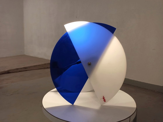 Image 1 of Rood Licht Memphis Milano style geometric table lamp 