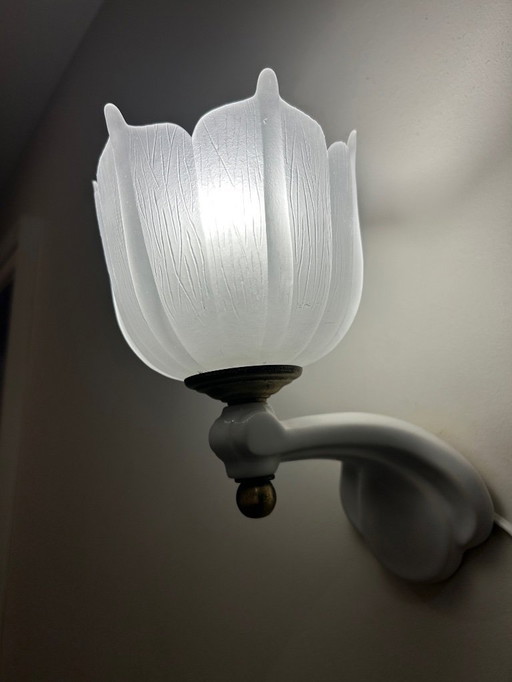 Par de apliques de pared de cerámica y vidrio, década de 1950.