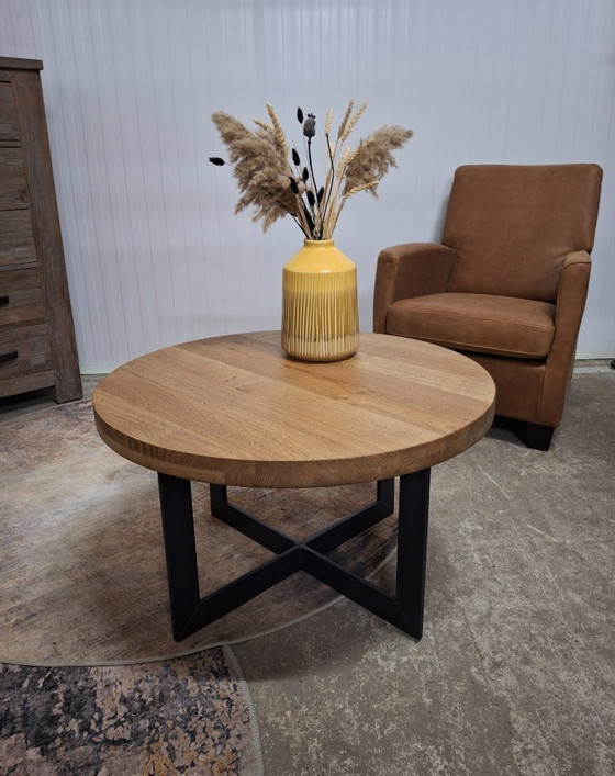 Image 1 of New robust oak coffee table with metal base 80cm