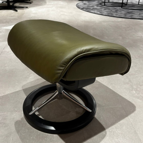 Image 1 of Sillón reclinable Stressless Aura con reposapiés