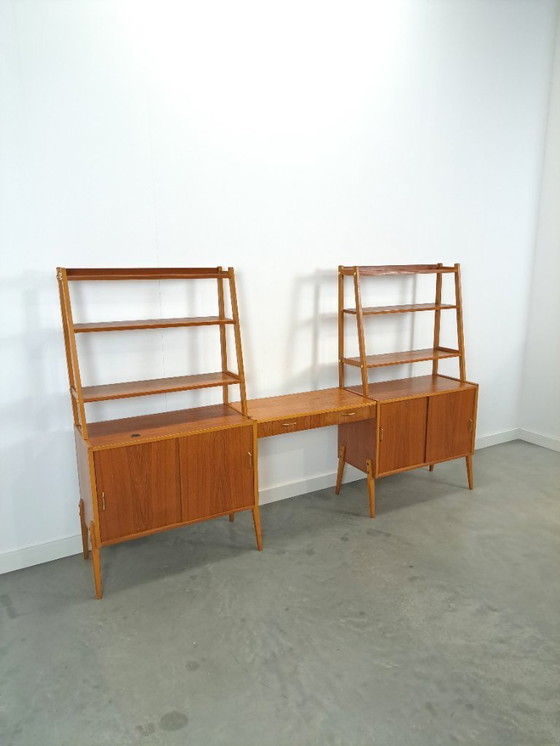 Image 1 of Armario doble de chapa de teca con escritorio de Suecia