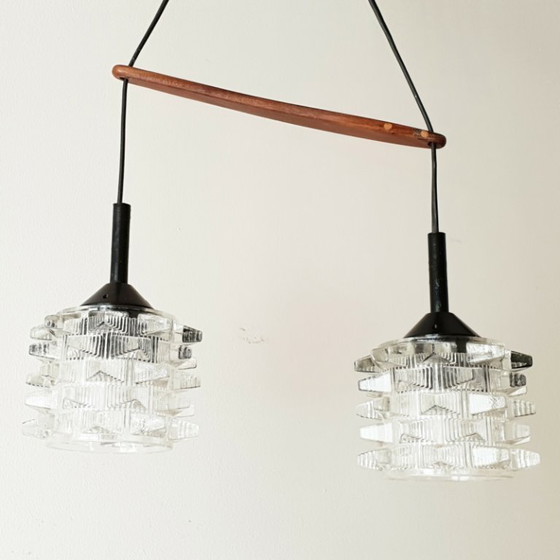 Image 1 of Lampada a sospensione vintage scandinava degli anni '60 in teak e vetro.