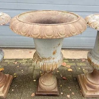 Grote antieke gietijzeren vaas 100 cm, Plantenbak, Beige, Vintage (foto 2 van 3)