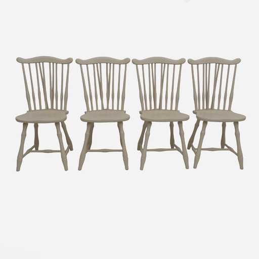 Vier italienische Lack-Esszimmerstühle im Mid-Century-Modern-Stil von Pizzetti Roma, 1960er Jahre