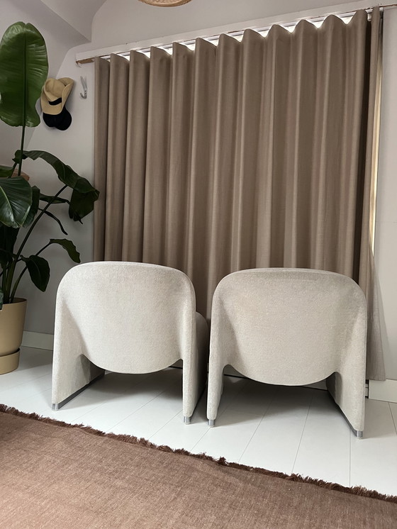 Image 1 of 2 x Artifort Alky