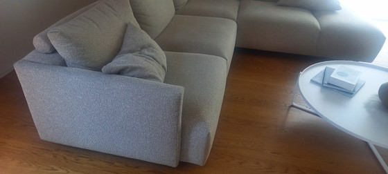 Divano componibile con chaise longue, tessuto beige chiaro, Moome sofa Otis, Divani modulari, Tessile, Modern (foto 4 di 5)