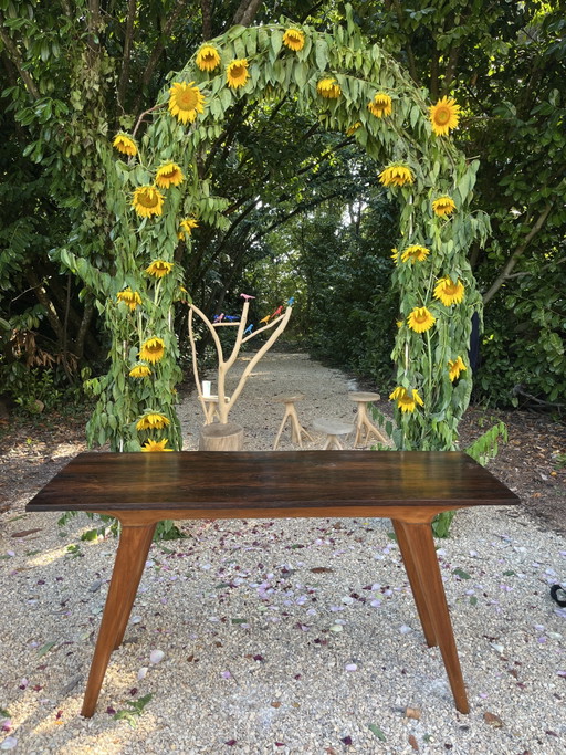 G. Scapinelli. Braziliaanse console van caviuna en palissanderhout.