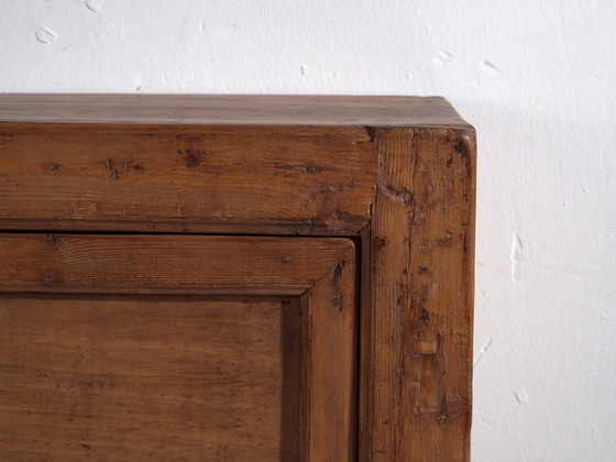 Tall Chinese sideboard in carved pine with geometric panels – Gansu, circa 1930 – Sideboard cabinet (photo 33 of 40)
