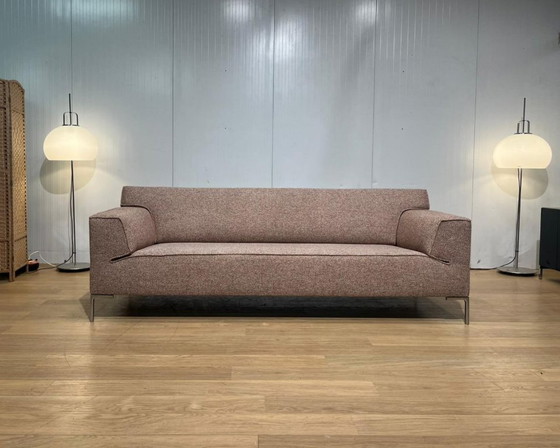 Image 1 of Diseño con tapicería nueva sobre el bloque de serie de 3 plazas