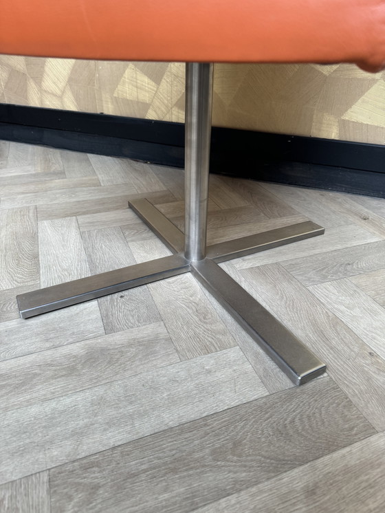 Image 1 of Fauteuil en cuir italien Turn Design