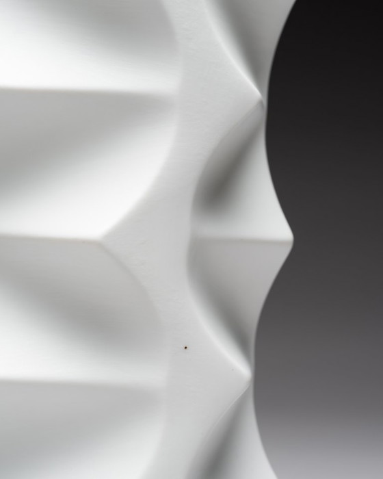 Image 1 of HUTSCHENREUTHER Biskuitporzellan Ikonische ARCHAIS Vase Heinrich FUCHS Op Art