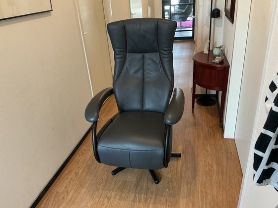 2 De Toekomst relax fauteuils 1x medium en 1x XL – Verstelbare relaxstoel, Leather, Metal (photo 6 of 12)