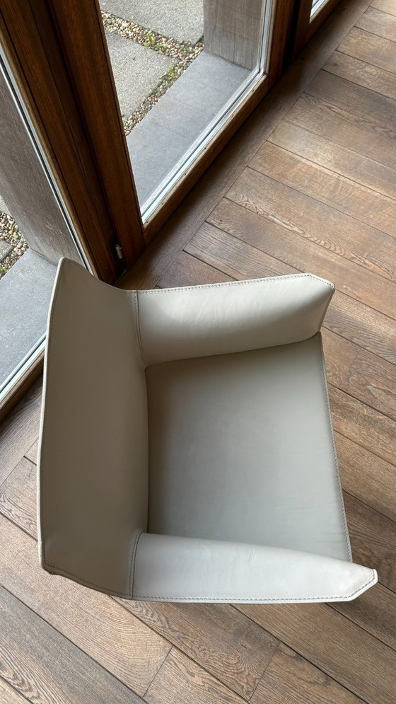 Image 1 of Cassina Cab 413 stoel met armleuning wit, design by Mario Bellini 1977