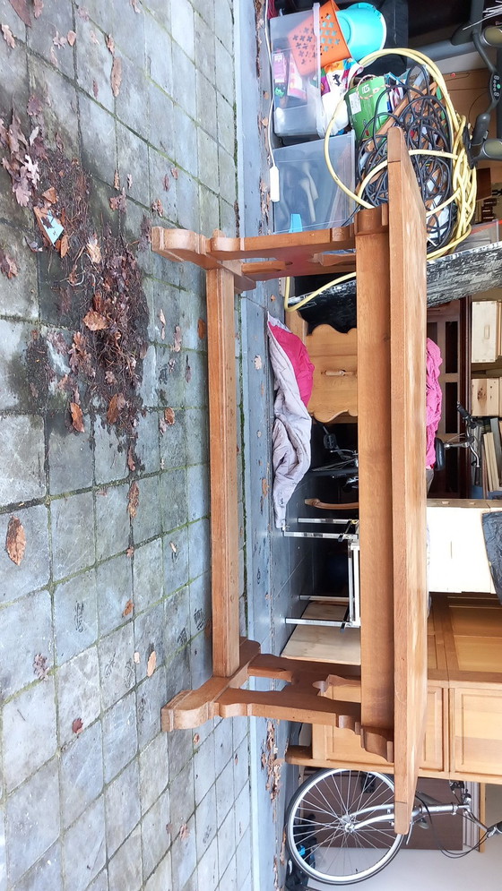 Image 1 of Esstisch aus massiver Eiche