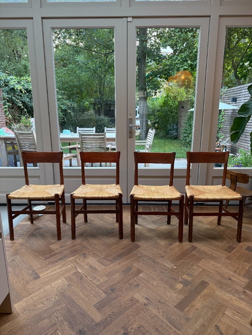 4 skandinavische Vintage-Stühle