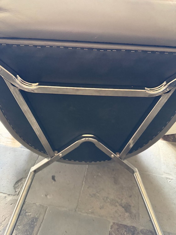 Image 1 of 6 Karat stoelen te koop met leren bekleding