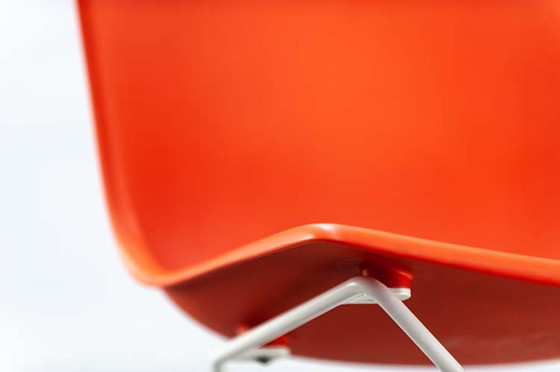 Image 1 of Knoll Plastic Side Chair Ontvangststoel