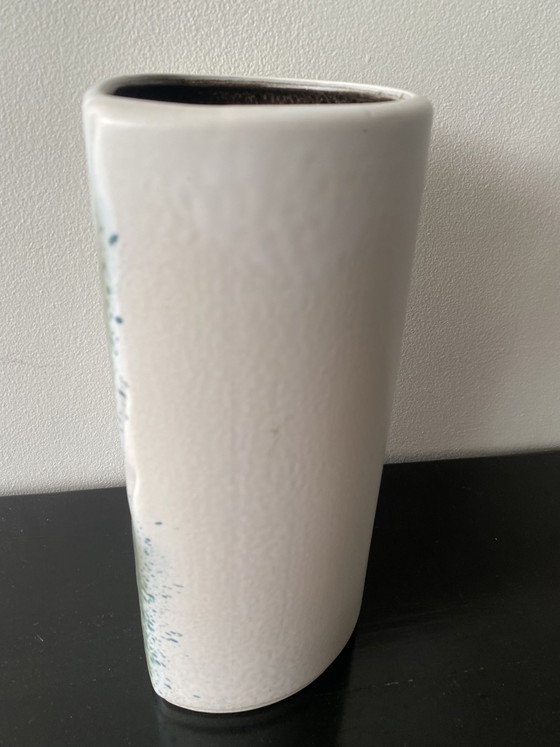 Large Vintage Numbered Vase, Pale Green and White – Ceramic (photo 4 of 14)