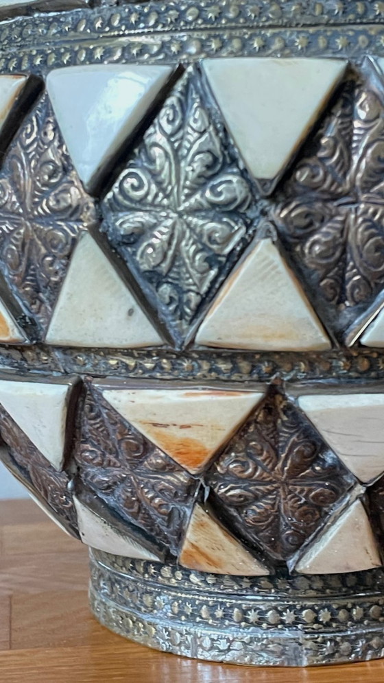 Image 1 of Vintage handgemaakte lamp, aardewerk en verzilverd metaal