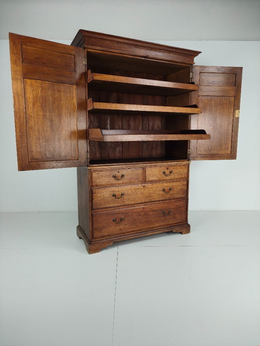 Armadio antico per la biancheria Howard & Sons Berners Street – Rovere chiaro, ca. 1880–1900