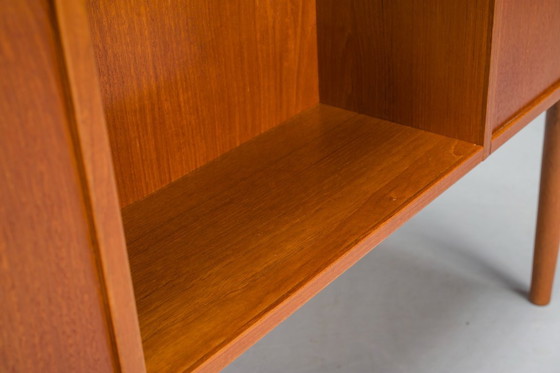 Image 1 of Kleiner dänischer Teakholz-Schreibtisch, Mid Century, 1970er Jahre