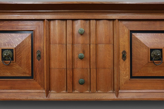 Image 1 of Art Deco brutalistisch Belgisch dressoir in massief eiken en messing details