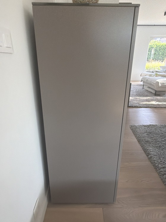 Vitrine Karat avec éclairage LED et verre – Wood (photo 3 of 6)