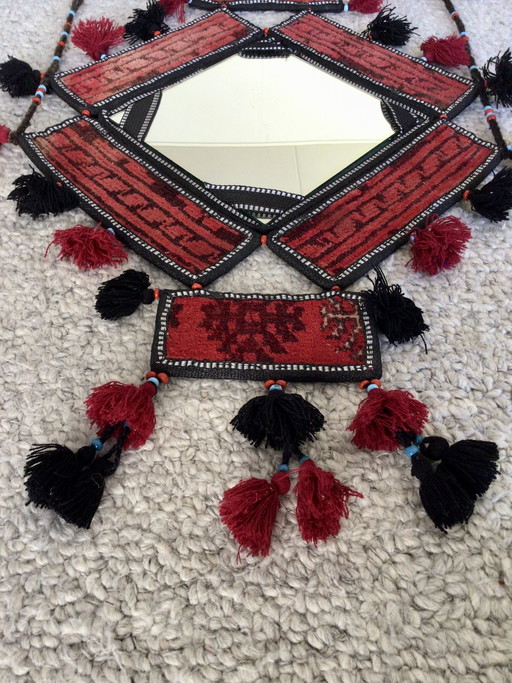 Specchio tribale tradizionale