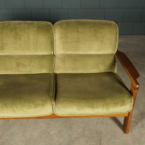 Image 1 of Vintage Deense zithoek/zitgroep – notenhout – jaren 60/70