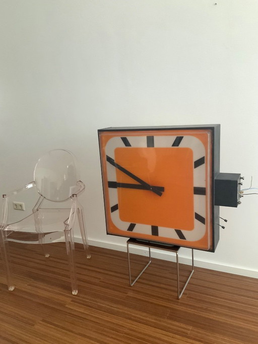 Reloj publicitario de joyería