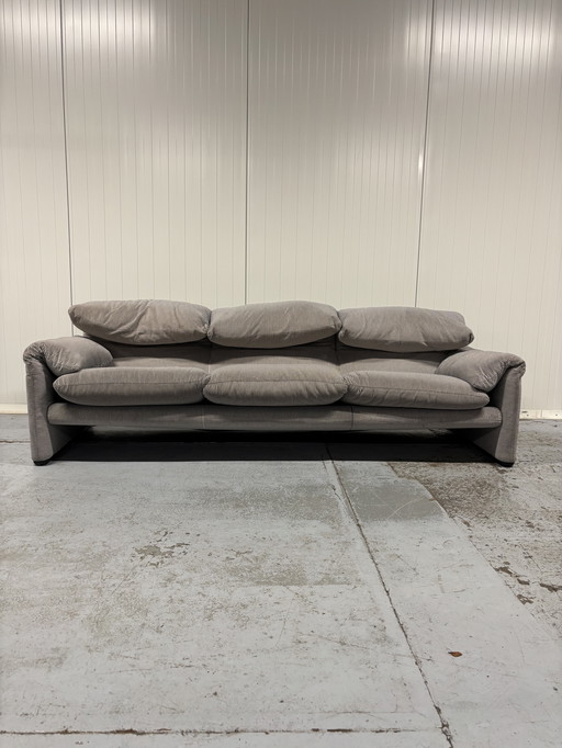 3-Zitzen Cassina Maralunga