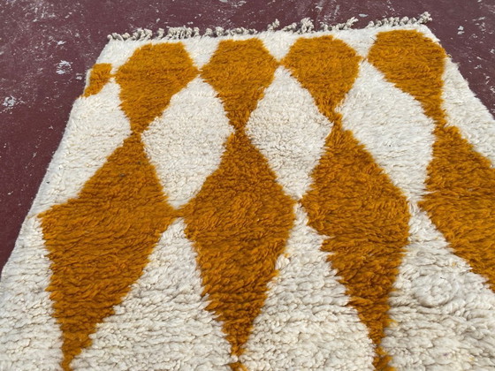 Image 1 of Vintage Beni Ourain Rug 154x98 cm – Handmade Moroccan Wool Rug – Mustard Diamond Pattern – Small Area Rug / Boho Minimalist Deco
