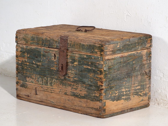 Coffre ancien de style primitif (c.1920) #71 – Armoires de rangement, Rustic (photo 29 of 40)