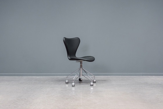 Image 1 of Bürostuhl Serie 7