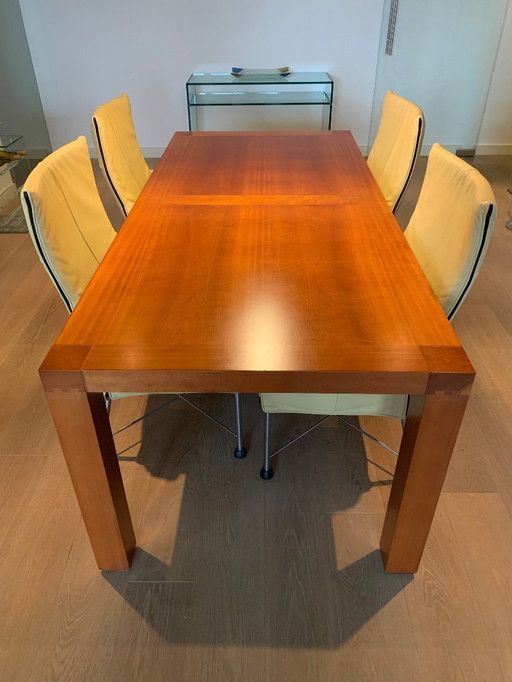 1x cherry wood dining table