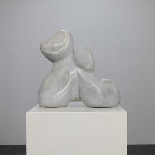 Mother and child - Marble sculpture by Mario Orsogna