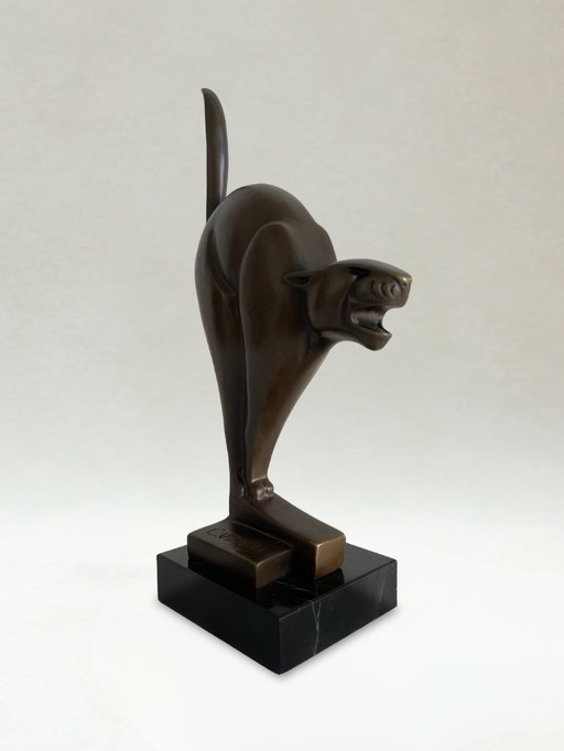 Pantera in bronzo Art Déco – firmata C. V. D. Hoef – 26 cm