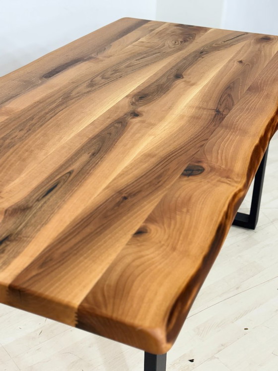 Image 1 of Massief houten eettafel van walnoothout / Tafel / Eettafel / Vergadertafel / Woonkamertafel / 180 cm breed