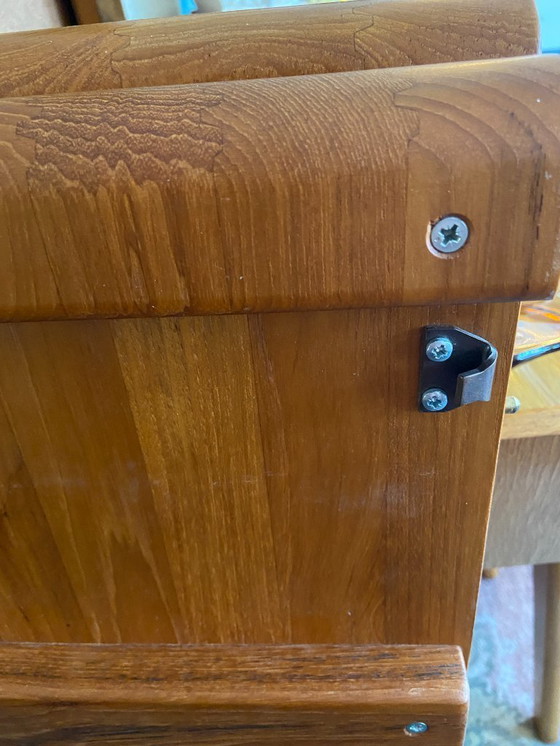 Image 1 of Vintage Danish extendable dining table made of solid teak wood