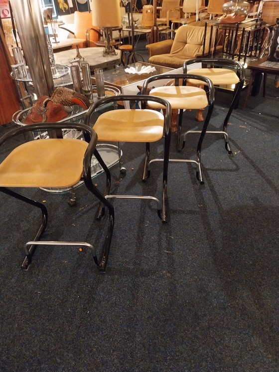 Image 1 of 1x set of 4 Lammhults cities 1996 bar stools