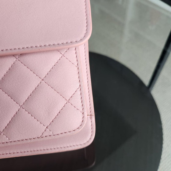 Image 1 of Borsa Chanel CC Box Flap - Pelle di vitello trapuntata rosa con finiture argentate, serie 24
