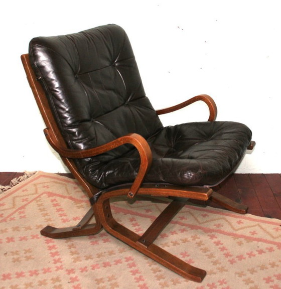 Image 1 of Midcentury Scandinavische fauteuil met lederen kussen